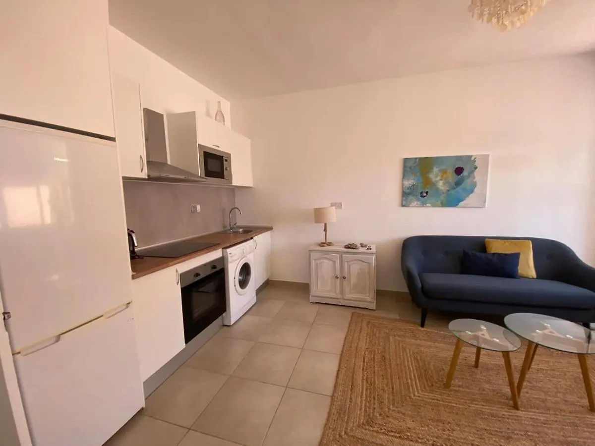 2Br With Beachviews 1 Min Walking From The Sea Apartment Gibraltar