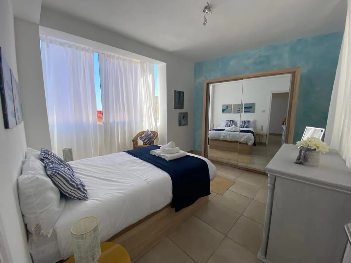 2Br With Beachviews 1 Min Walking From The Sea Apartment Gibraltar