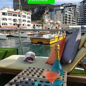  Båthotell Jasmine Coral Jay Boutique Boatel Ocean Village